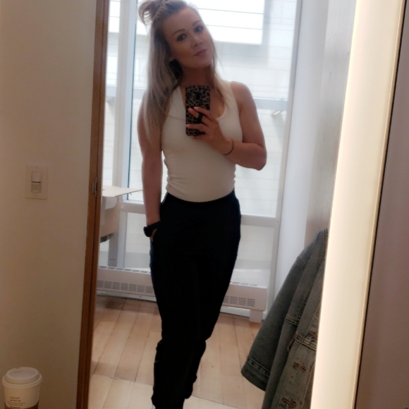 Meet your Posher, Julia - Picture 1 of 3